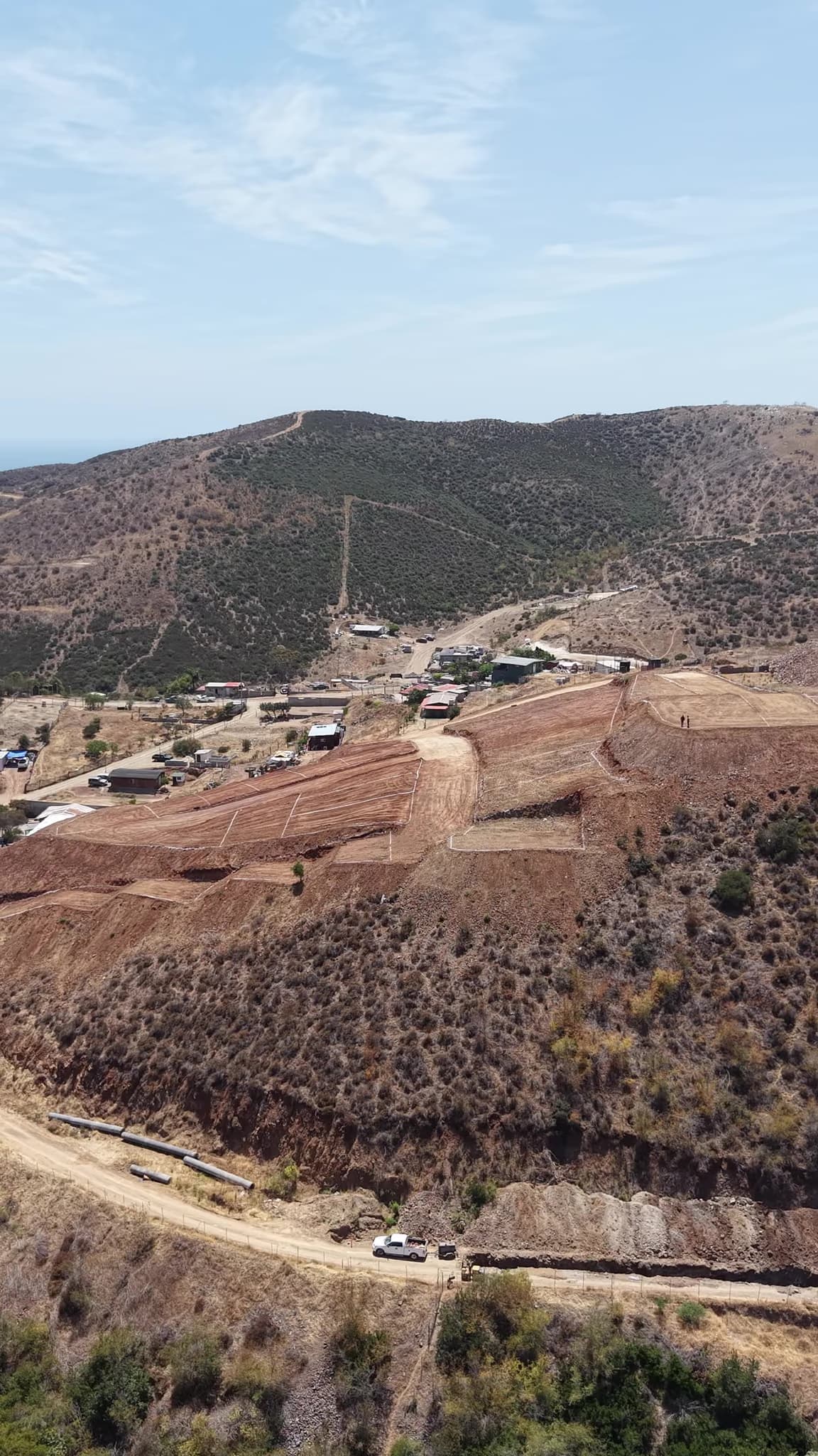 Vista aérea de Privada La Herradura con lotes delimitados, El Sauzal, Ensenada