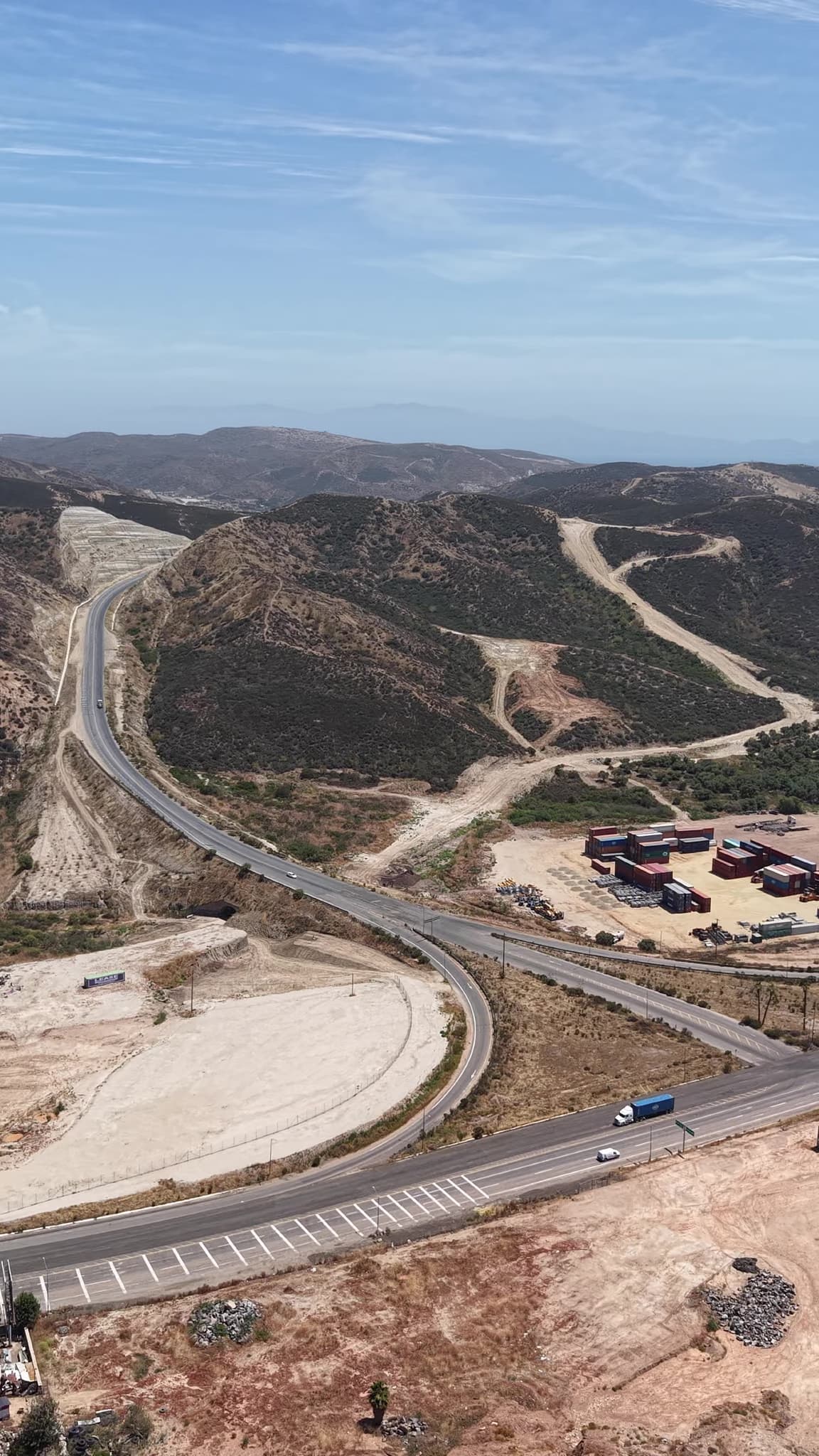 Vista aérea de Privada La Herradura con lotes delimitados, El Sauzal, Ensenada
